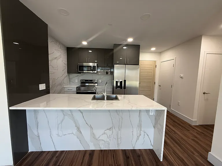 4904 Spruce St #218 — Photo 4