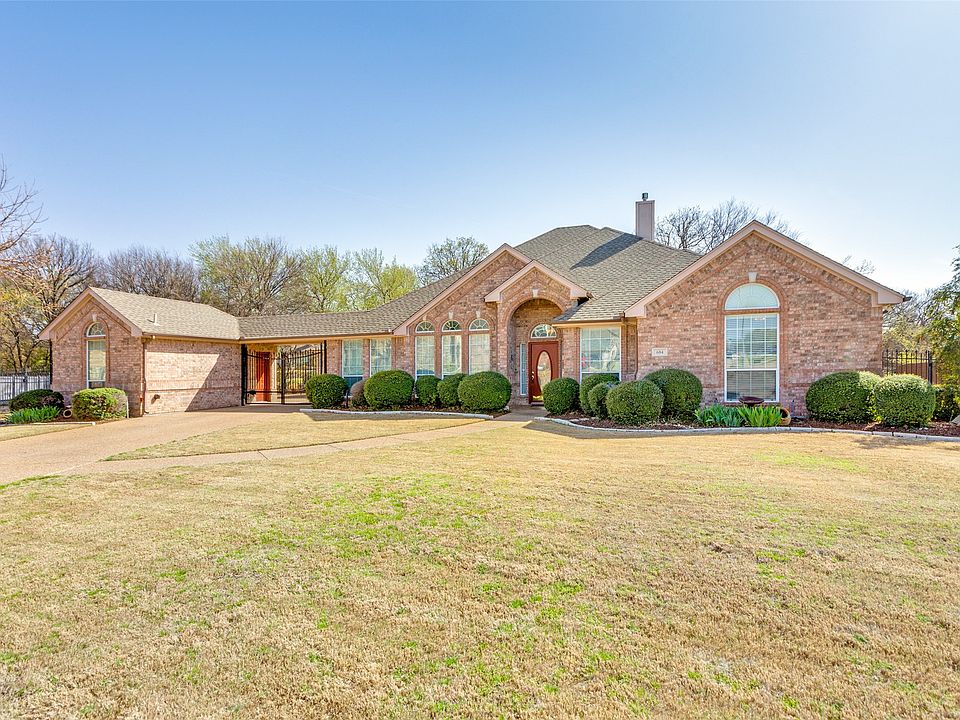 1st image of 604 Oak Leaf Dr