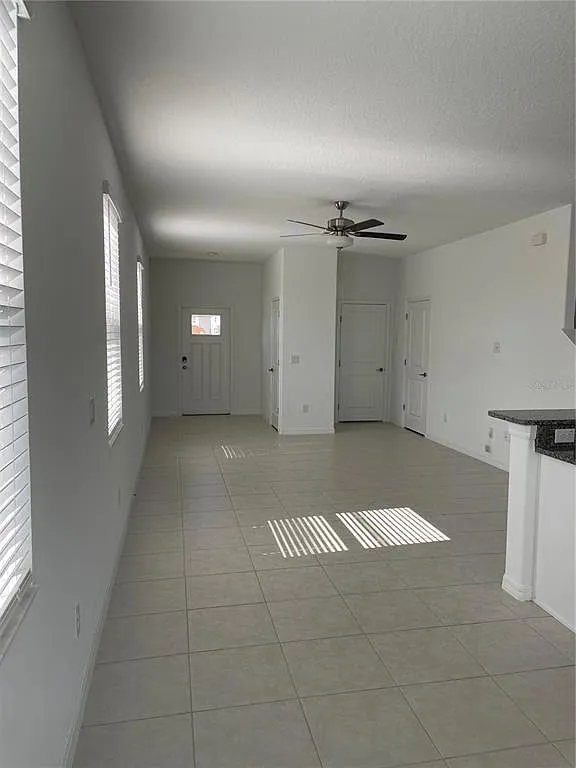 2 bed, 2.5 bath, 1541 sqft, $2,100 — Photo 4