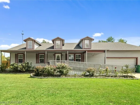 196 Western Heights Cir, Centerton, AR 72719