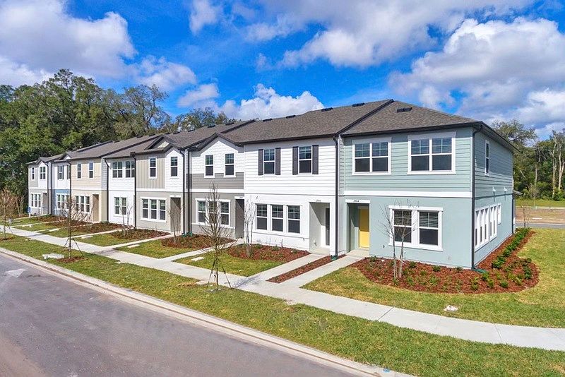 1st image of 3202 Azalea Dr