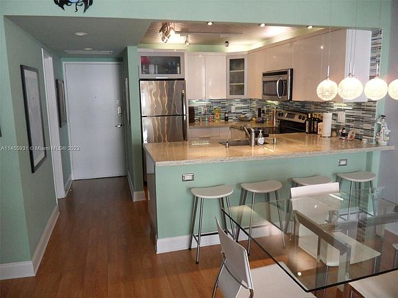 4th image of 1228 West Ave APT 1104