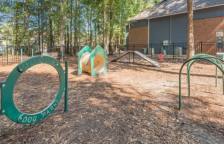 Colony at South Park — Photo 9