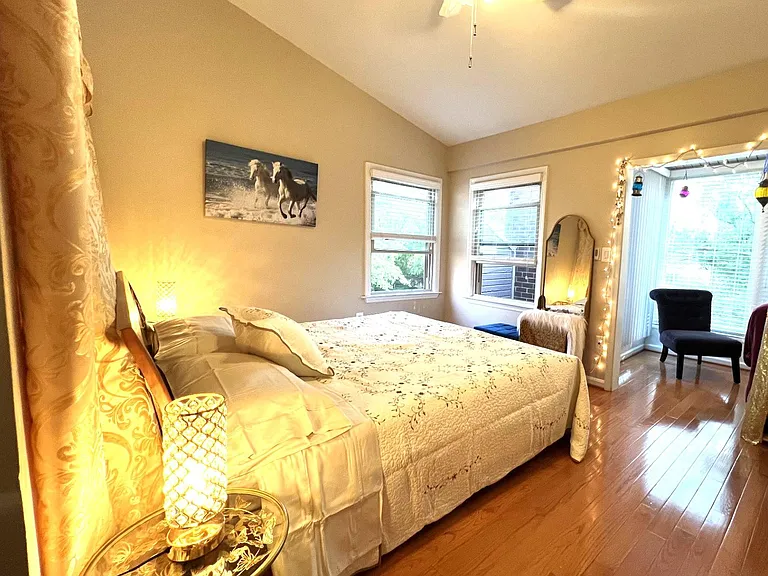 633 N Tazewell St #633 — Photo 1