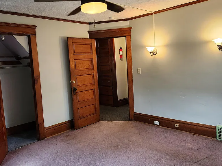 26 E York St — Photo 24