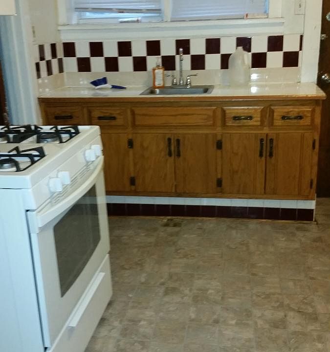 1st image of 2652 W 23rd Place # Fl 1ST