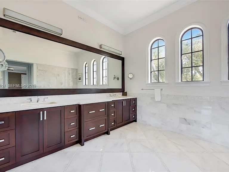 1151 S Alhambra Cir — Photo 13