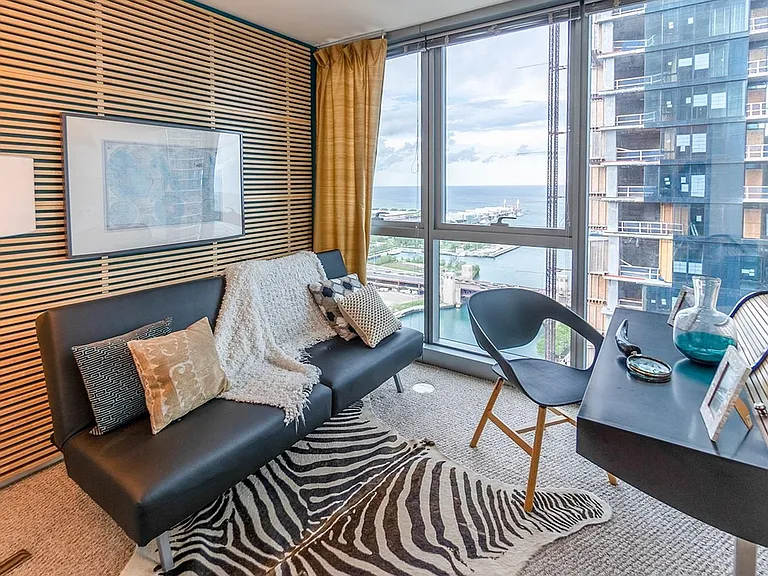 Utilize your home's multipurpose study space for your unique needs