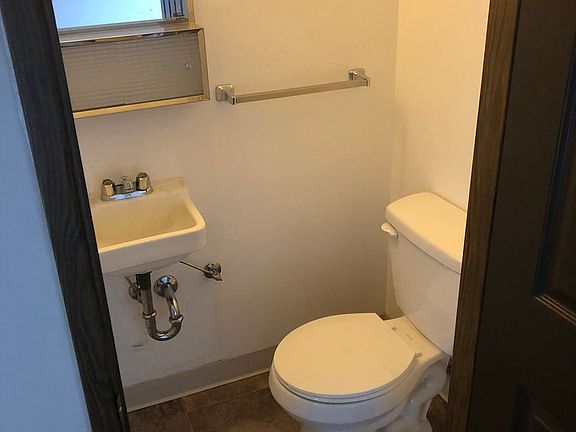 5th image of 1041 SE Ford St #6