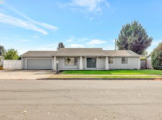 1435 Delrose Ave, Springfield, OR 97477