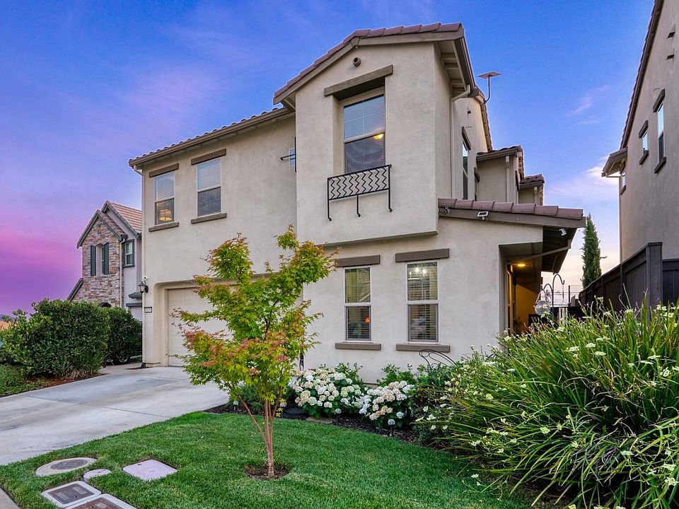 1st image of 8136 Avanti Dr