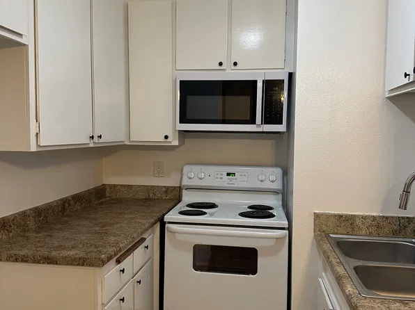 3565 Linden Ave, Long Beach, CA