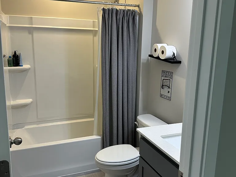 566 Greywood Blvd SW — Photo 18