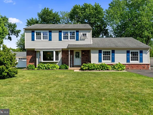 1011 Redbarn Rd, Warminster, PA 18974