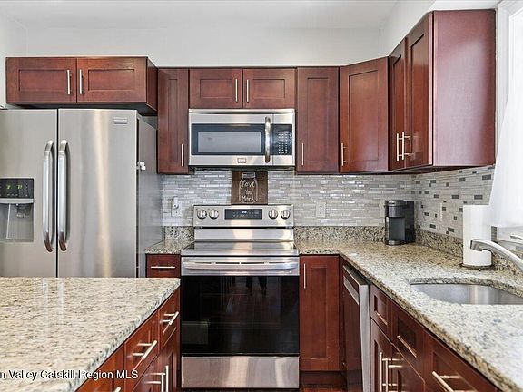 4th image of 61 Plank Road