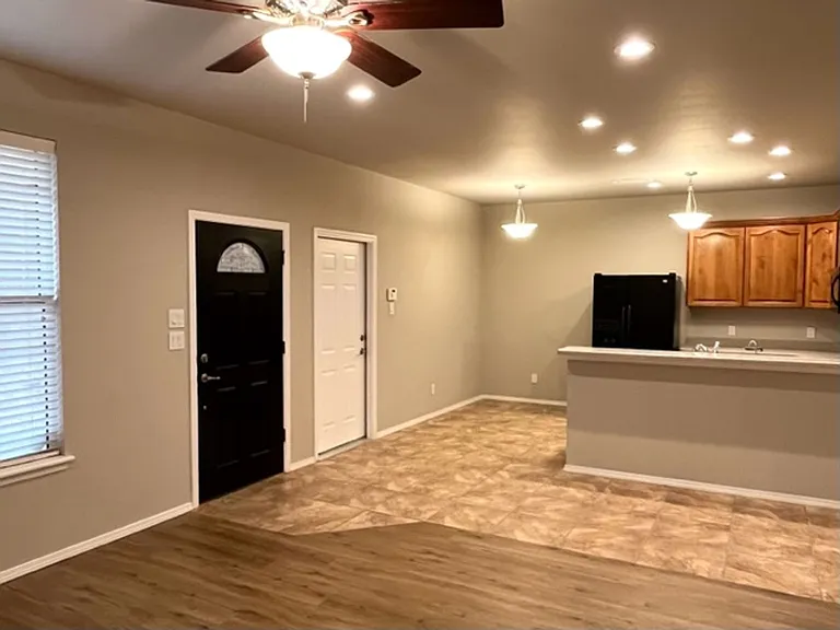 320 Sherrill Ln — Photo 6