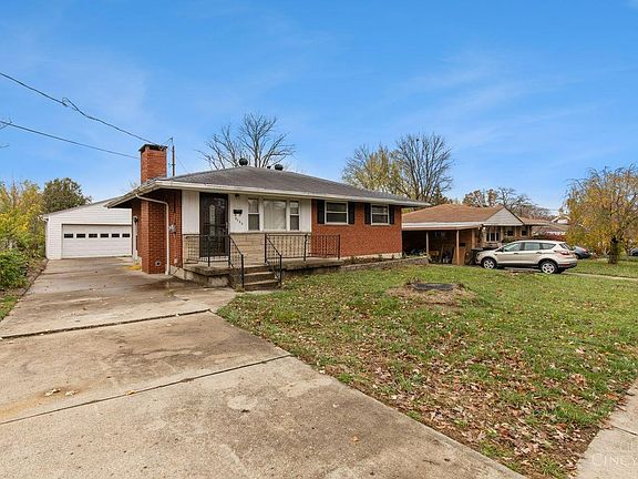 3rd image of 4033 Beavercreek Cir