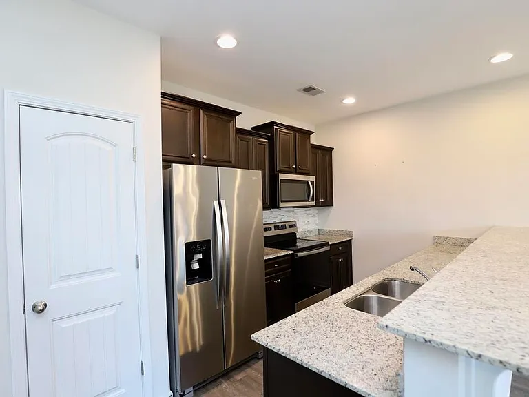 2943 Old Field Rd — Photo 25