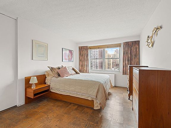 3rd image of 345 E 86th St APT 14D