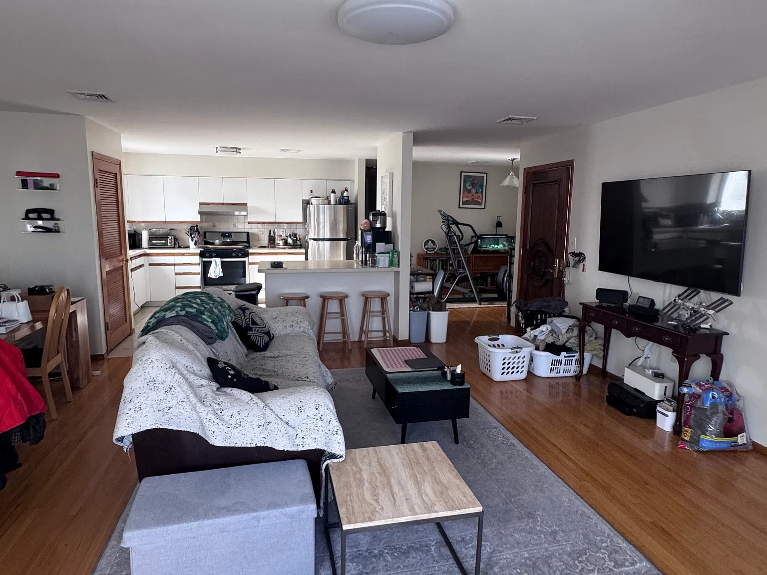 3 bed, $2,800 — Photo 2