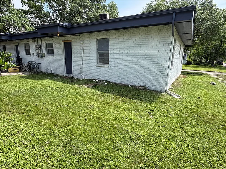 401 Branch St — Photo 20