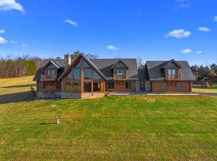 1185 Carolina Dr, Dandridge, TN 37725