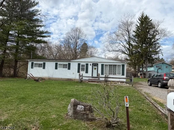 12 Dennis Ave, High Bridge Boro, NJ 08829