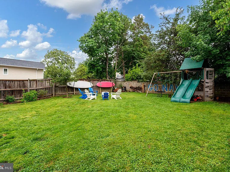 57 Spa Rd — Photo 34