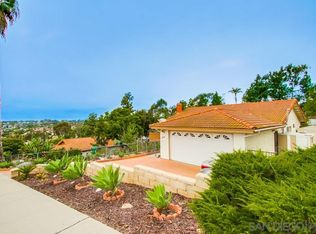 324 Apollo Dr, Vista, CA 92084