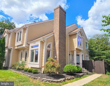 1074 Trevino Ln, Herndon, VA, 20170