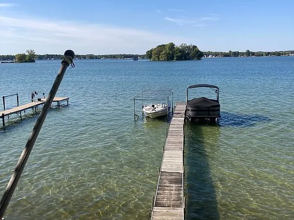 2708 Ovid St, Crystal, MI 48818