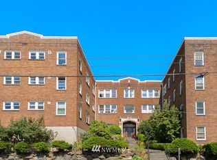 220 W Olympic Pl #303, Seattle, WA