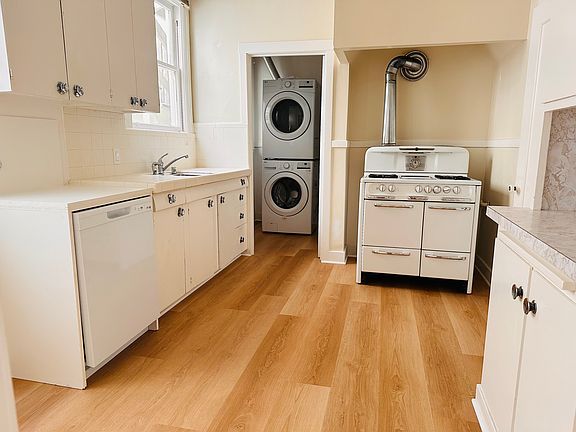4th image of 3445 Scott St #3443