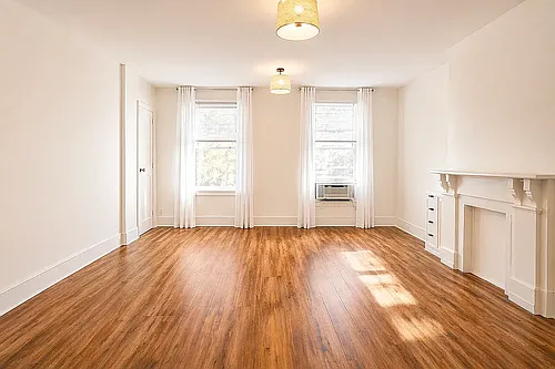 1132 Hancock St #8 Photo 1