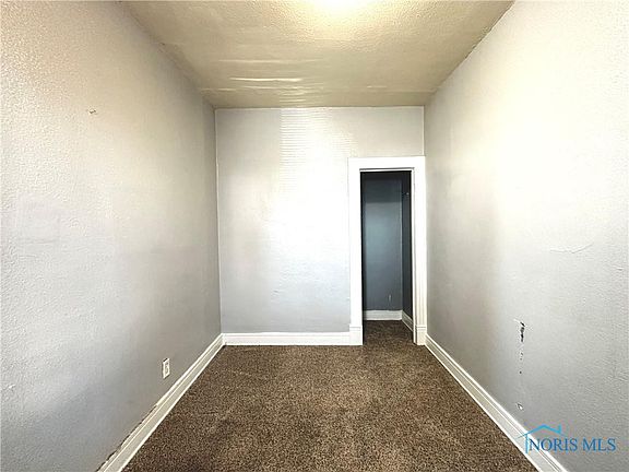 3rd image of 1312 Nevada St