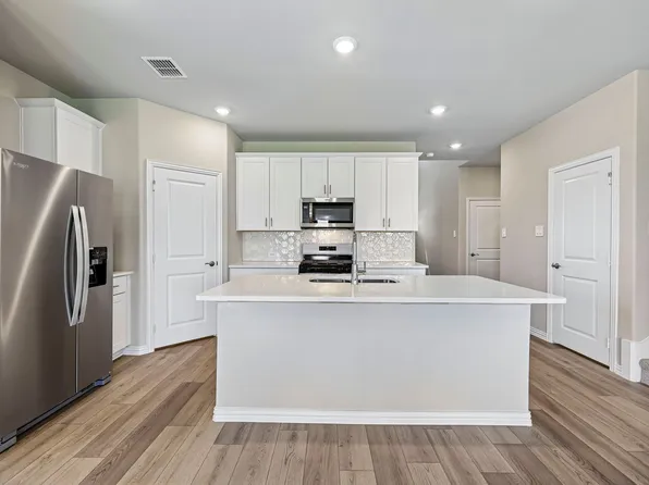 2101 Longchamp Ln, Seagoville, TX 75159