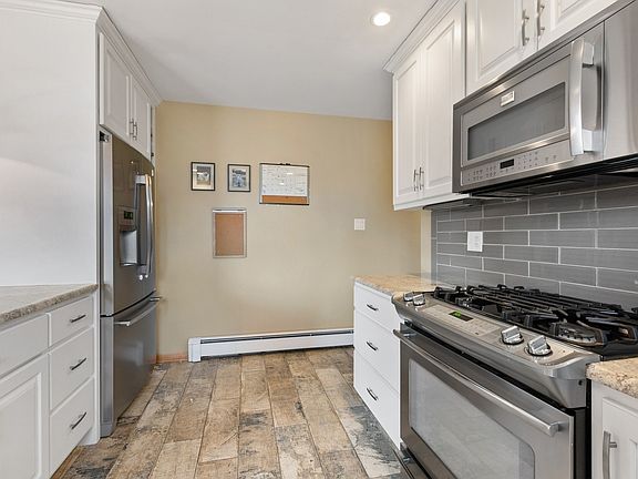 5th image of 8616 W 144th Pl