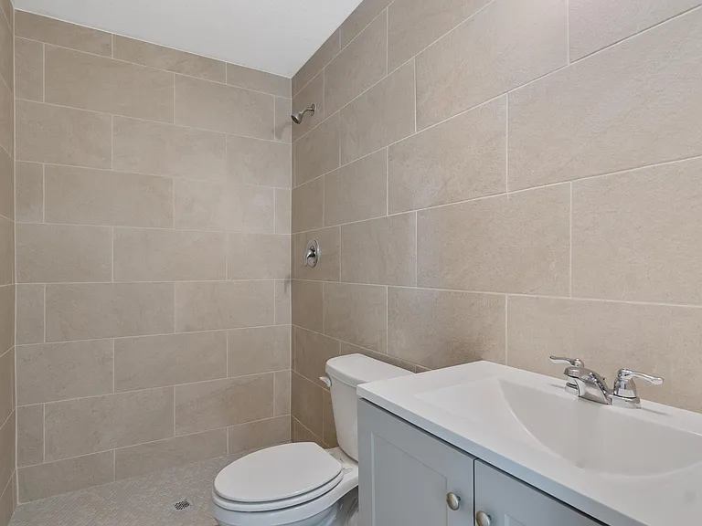 1405 Avenue G #A — Photo 17