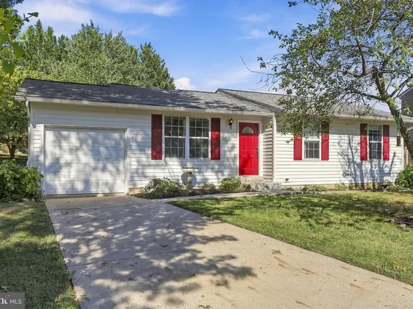 1609 Norwich Dr, Frederick, MD 21701