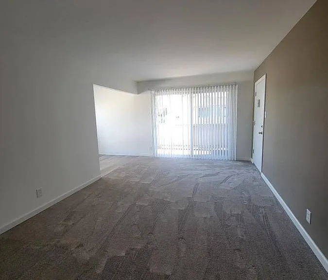 3070 Van Sansul Ave #1B — Photo 8