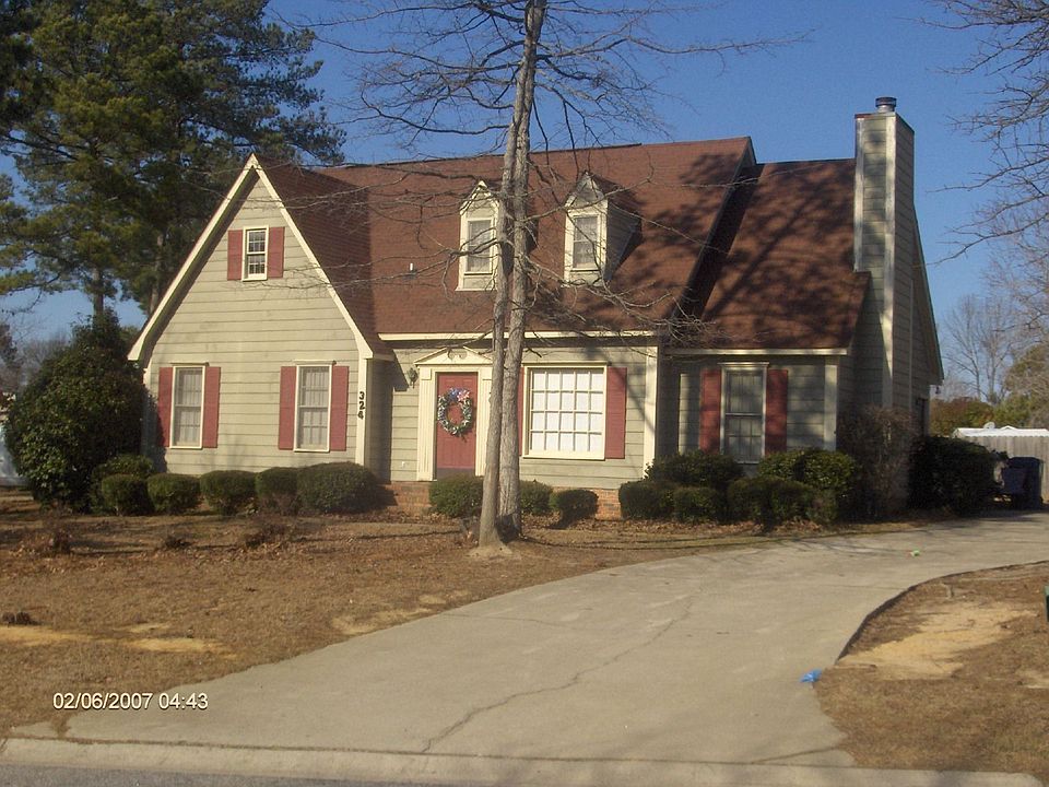 2nd image of 324 S Royal Tower Dr