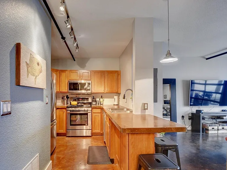 1421 Oneida St #14 — Photo 7