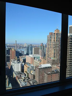 Rented by Sotheby's International Realty | media 29