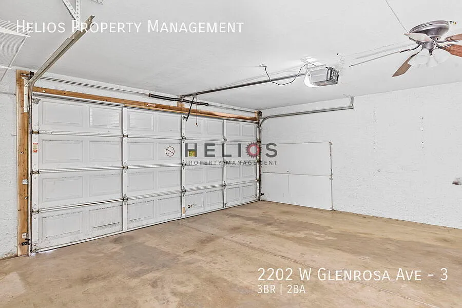 Building Photo - 2202 W Glenrosa Ave #3