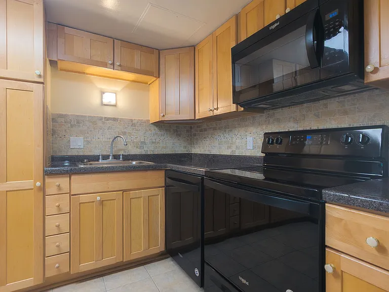 207 5th Ave SW #205 — Photo 2