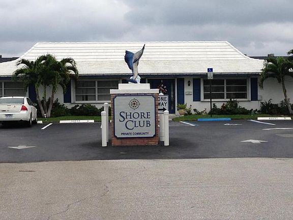 3rd image of 111 Shore Ct APT 312