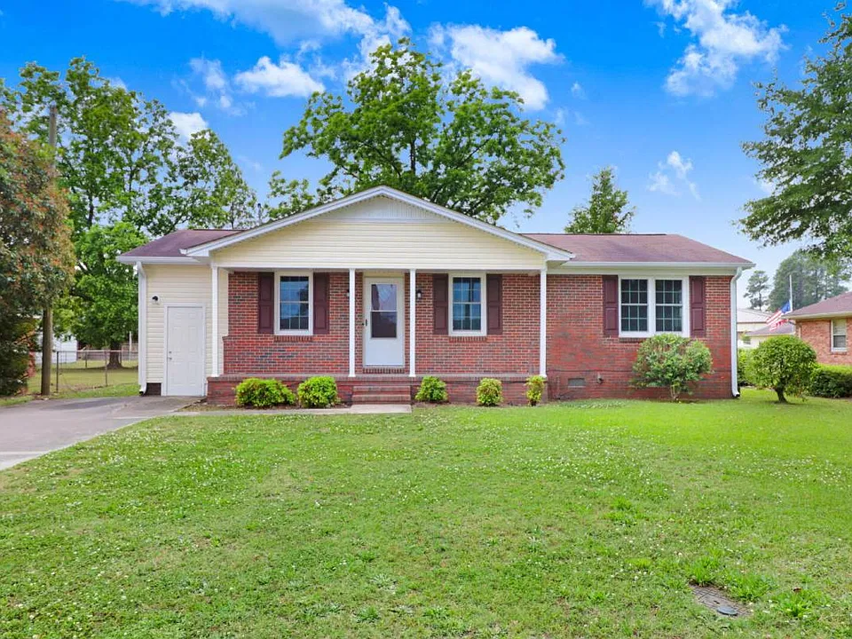1216 Newton Dr