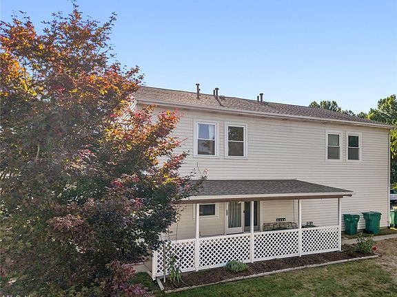 3rd image of 2547 Royal County Down APT C