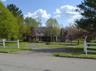 14 Farmhouse Rd, Milford, NJ 08848