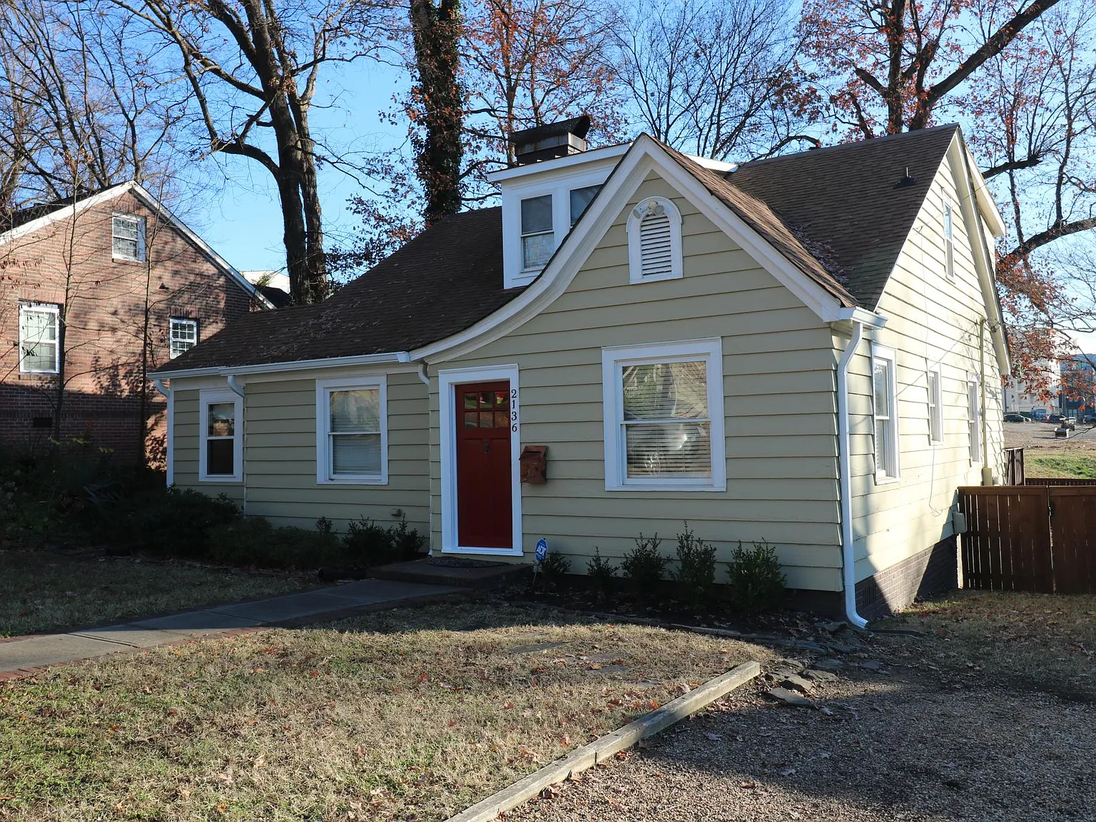 3 bed, 1972 sqft, $3,300 — Photo 2